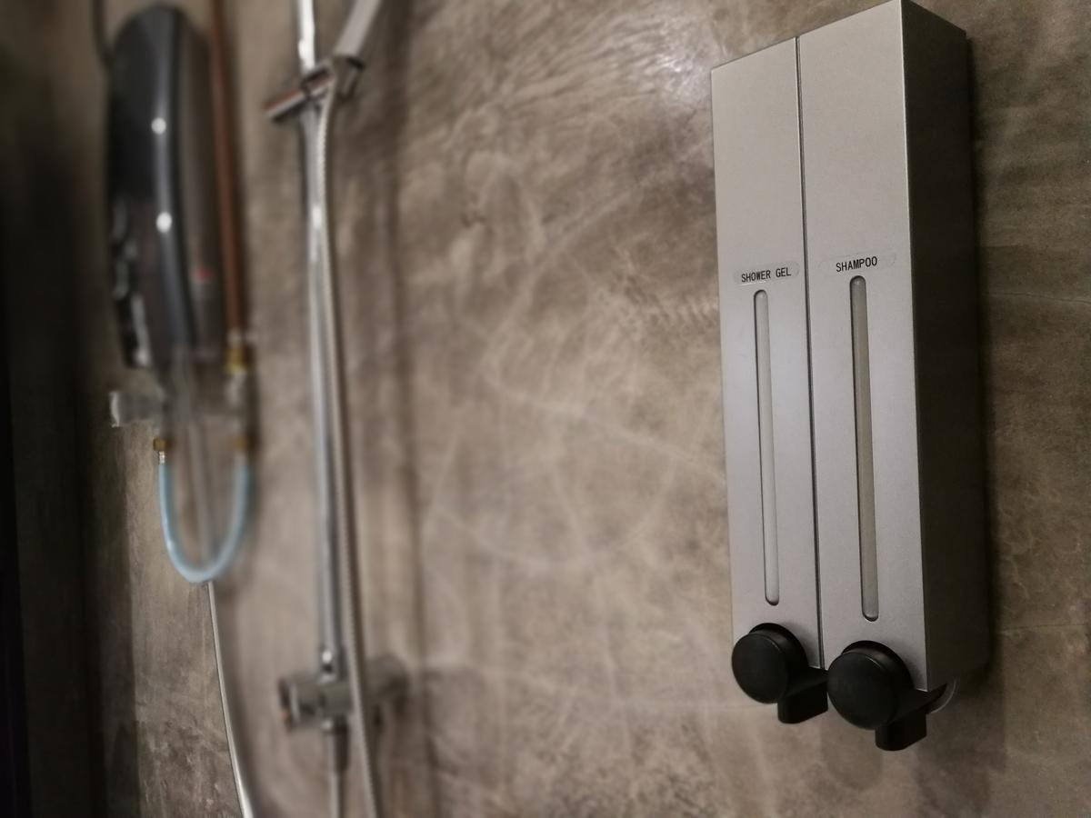 The Rise Room Куала-Тренгану Экстерьер фото A shower dispenser